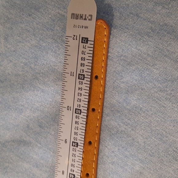 Nwot never used camel or Tan fringe dog collar leather - Picture 4 of 4